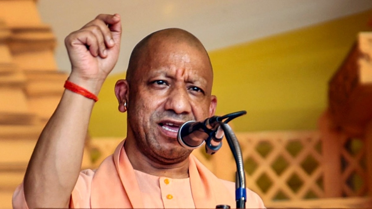 मुख्यमंत्री योगी आदित्यनाथ ने स्कूल चलो अभियान के दूसरे चरण को जनभागीदारी से सफल बनाने की अपील की (Photo: PTI)