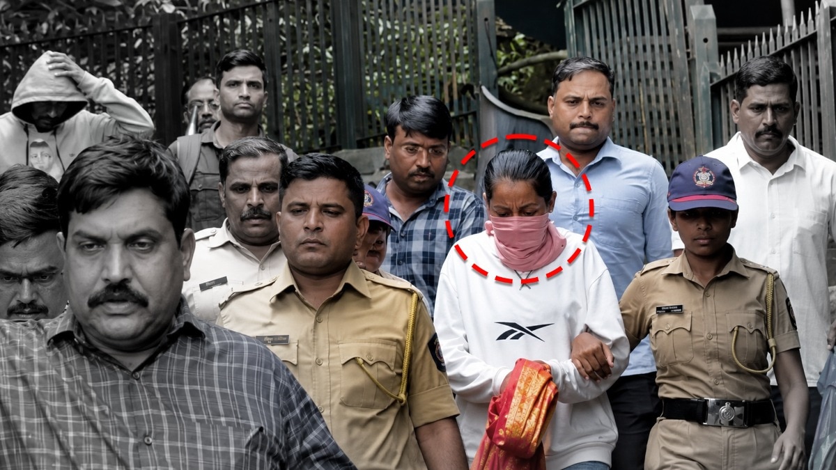 पुलिस अपने साथ सिया को लेकर लोहागढ़ पहुंची (Photo: ITG)