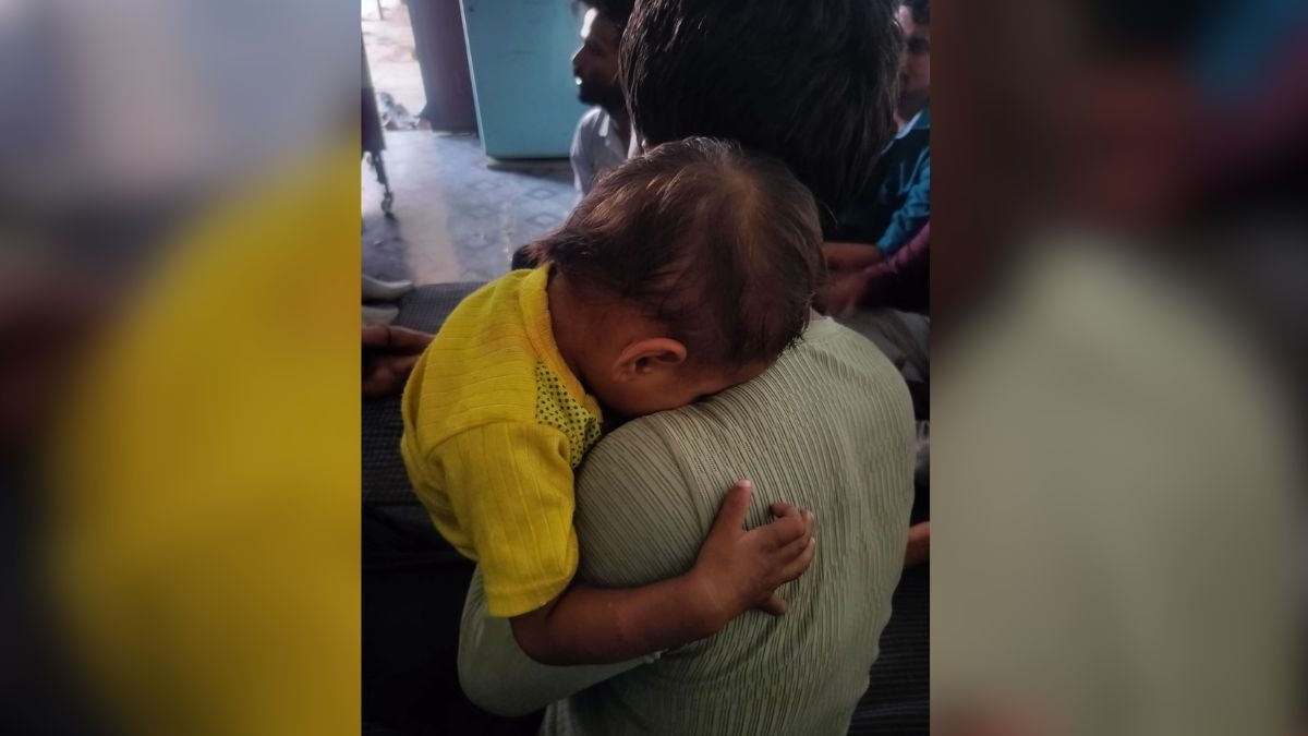 मासूम को अस्पताल ले गया परिवार, इलाज के बाद गई आंखों की रोशनी (Photo: itg)
