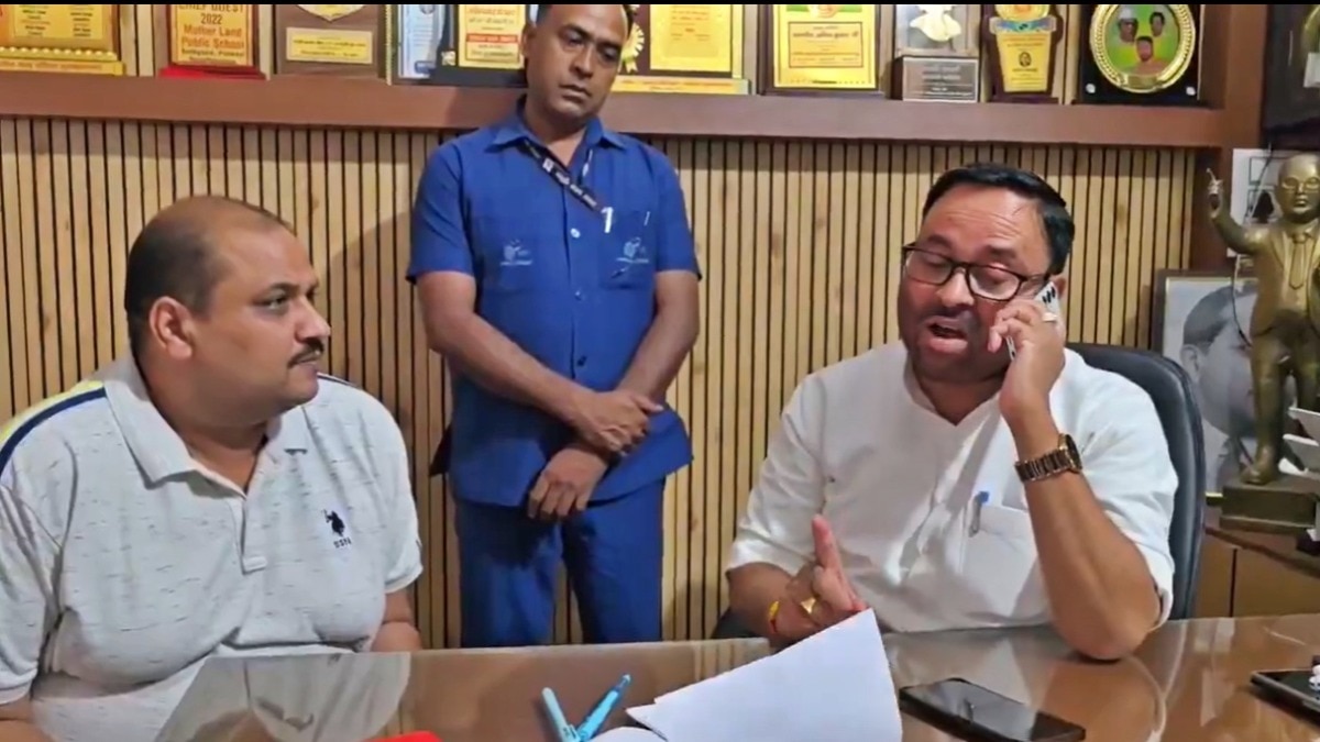 मुजफ्फरनगर बिजली कटौती पर फूटा मंत्री का गुस्सा (Photo- Screengrab)