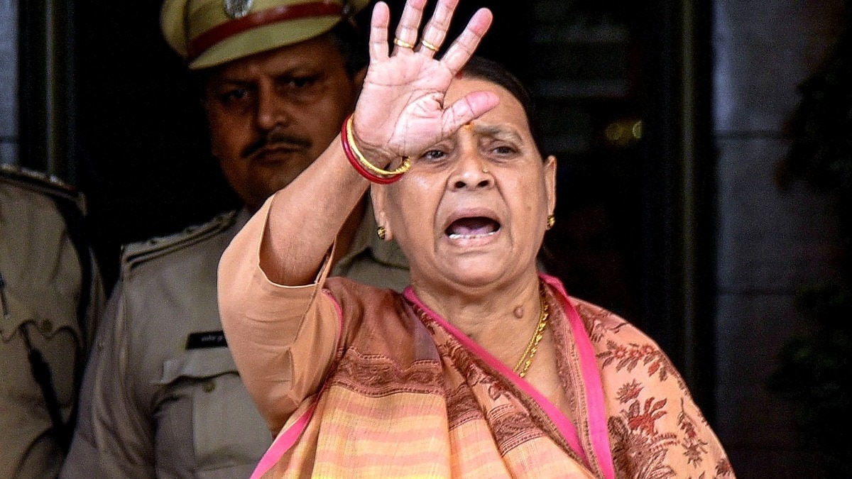 राबड़ी देवी ने मांगा पांच जुलाई तक समय (Photo: PTI)
