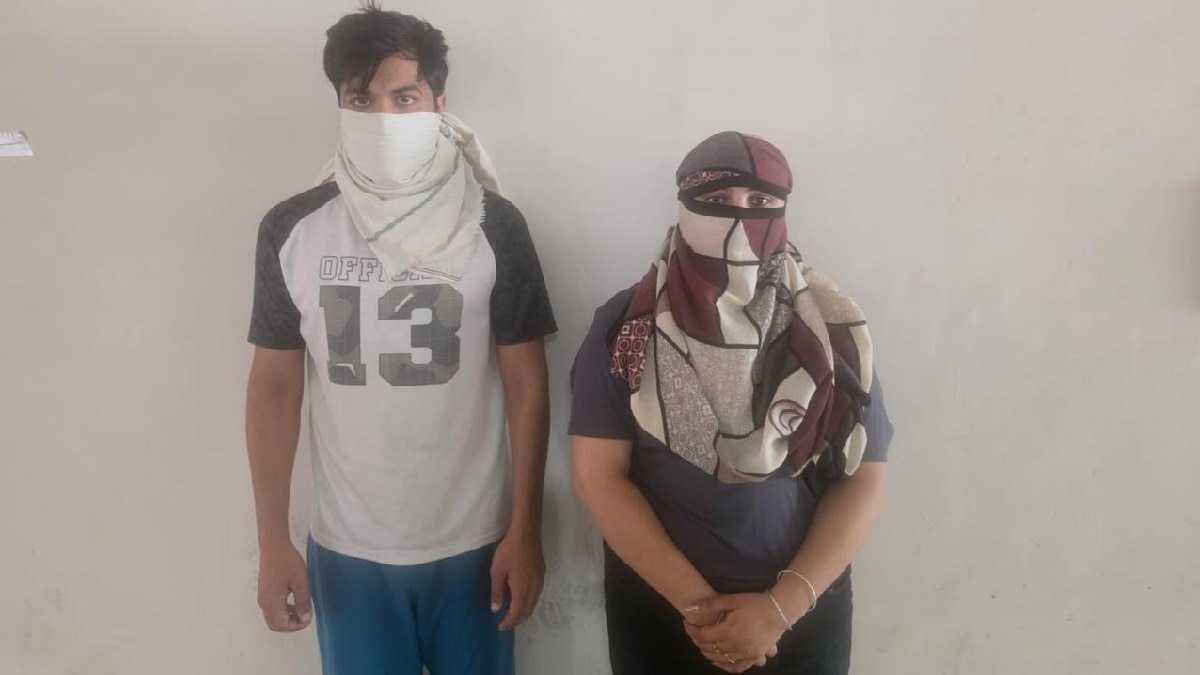 पुलिस पकड़े गए दोनों आरोपियों से पूछताछ कर रही है (फोटो-ITG)