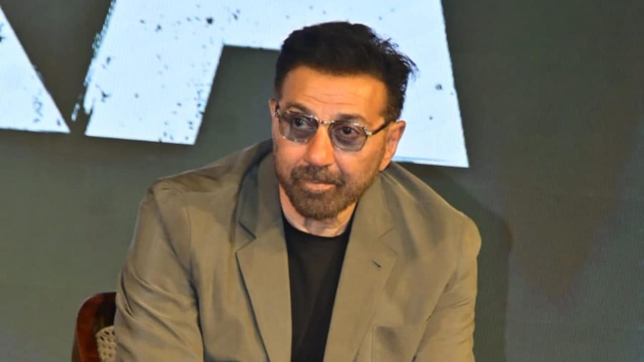 करोड़ों के मालिक हैं सनी देओल, पहने फटे हुए जूते, Video