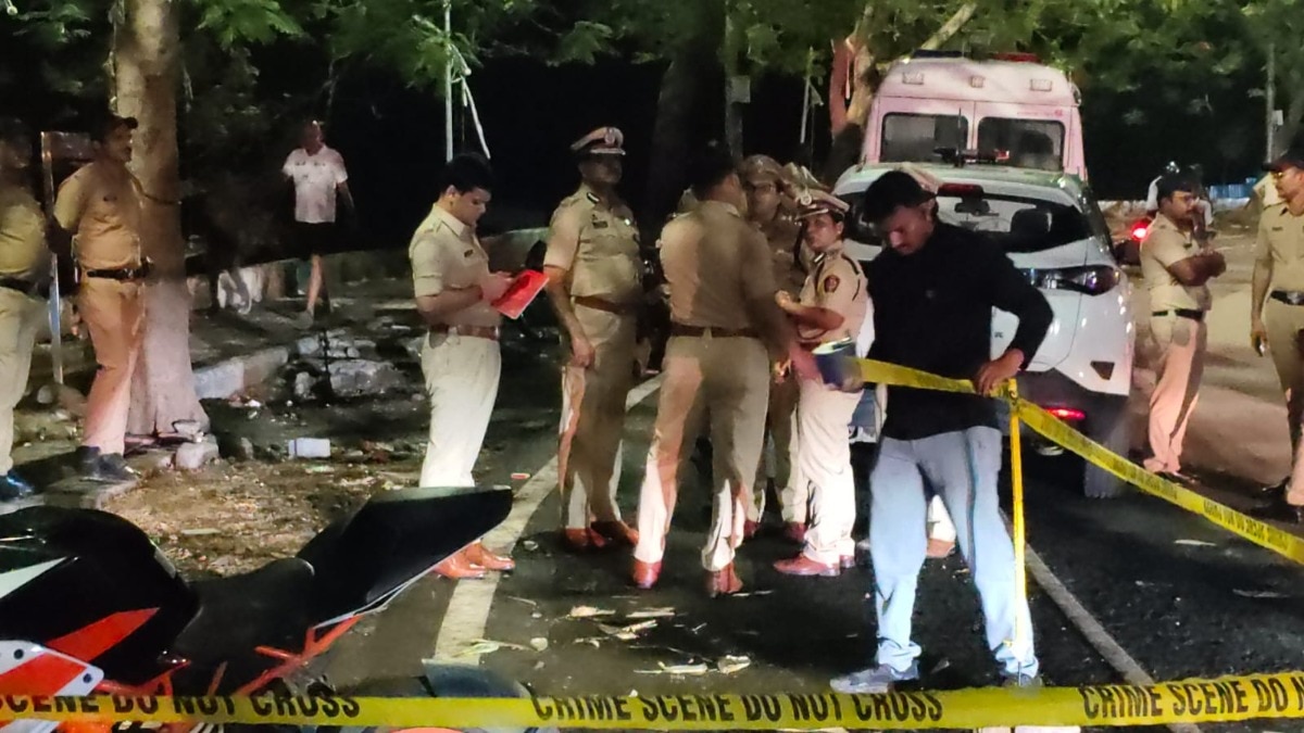 हत्याकांड के जांच में जुटी पुलिस. (Photo: Omkar/ITG)