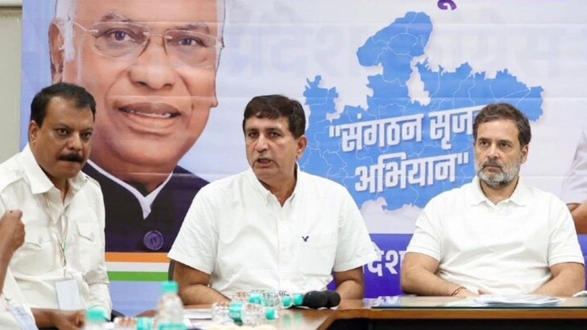 जीतू पटवारी और दिग्विजय सिंह के अलग-अलग सुर.(Photo:ITG)