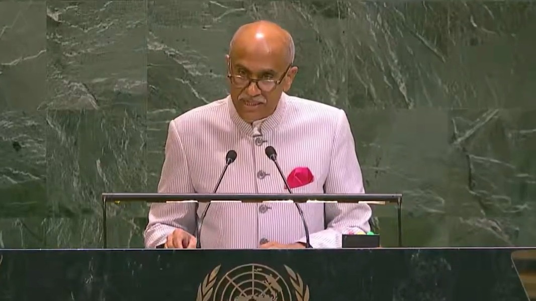 वैश्विक आतंकवाद विरोधी रणनीति की समीक्षा पर एंबेसडर हरीश पर्वथनेनी ने उठाए सवाल. (photo: Social Media @AmbHarishP)