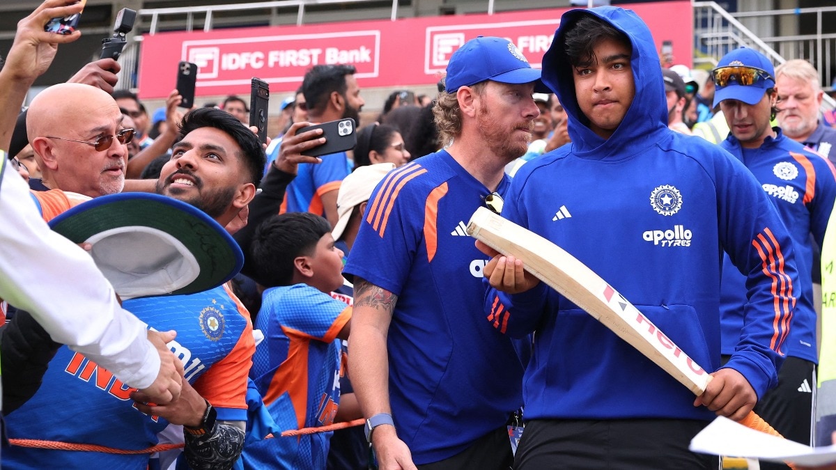 एक 15 साल का बल्लेबाज, कई खिलाड़ियों की बढ़ी टेंशन. (Photo, Reuters)