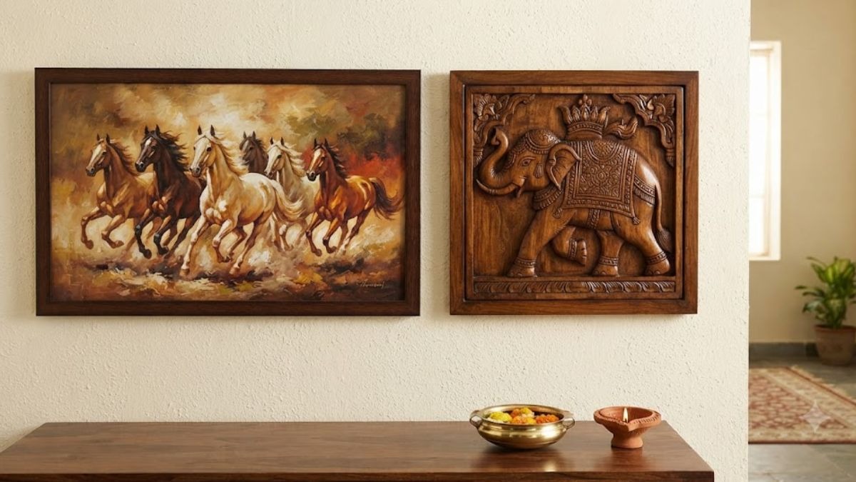 वास्तु शास्त्र में हाथी और दौड़ते हुए घोड़े दोनों को ही अत्यंत शुभ और प्रभावशाली माना गया है.