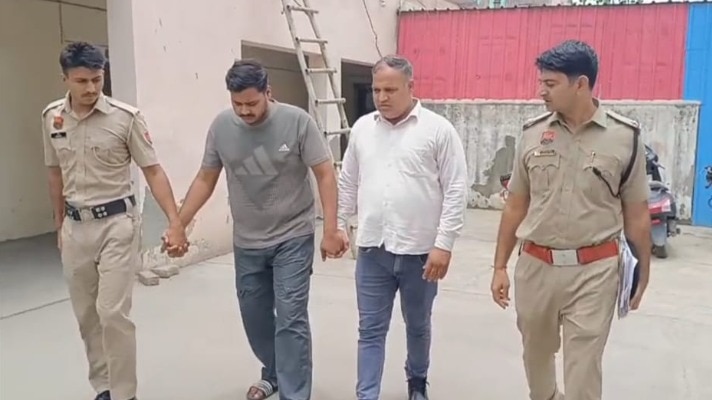पुलिस आरोपी की तलाश में जुटी है.(Photo: Sachin Gaur/ITG)