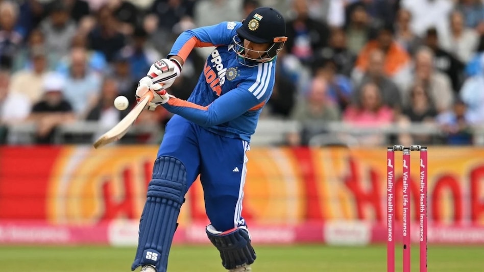 Vaibha Suryavanshi marcou um poderoso seis na estreia contra Jofra Archer