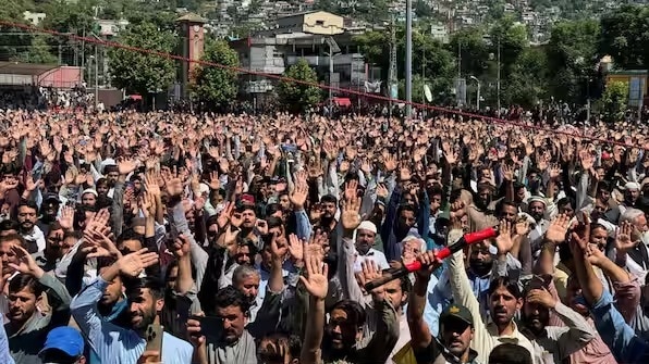 Pok protest detention humain rights violations.