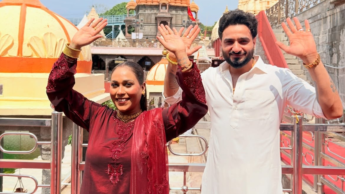 ट्रोल्स के निशाने पर अफसाना खान  (Photos: Instagram @itsafsanakhan)