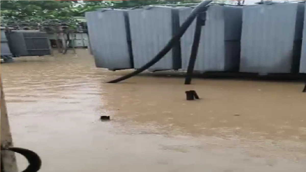 बिजलीघर में 'बाढ़', ट्रांसफॉर्मर डूबे (Photo: itg)
