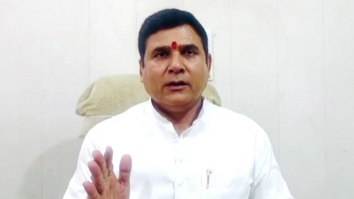 नंद किशोर गुर्जर ने चंपत राय का समर्थन किया. Photo ITG