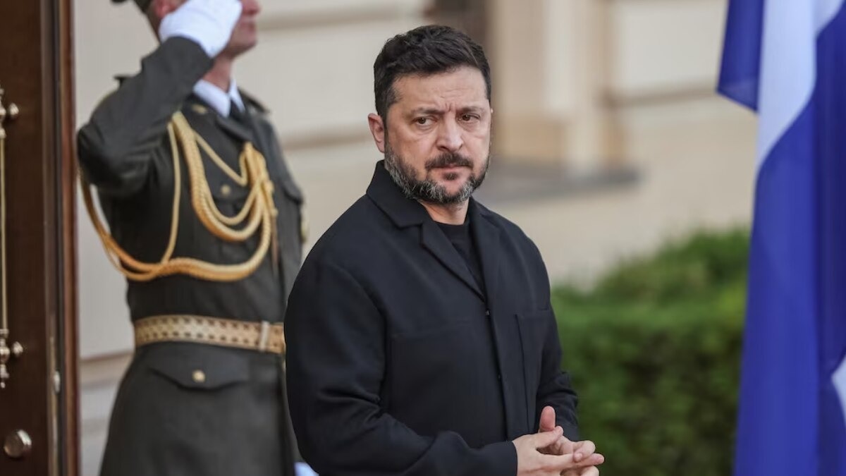 रूस की तेल रिफाइनरी को निशाना बनाने का दावा यूक्रेन ने किया है (Photo: Reuters)