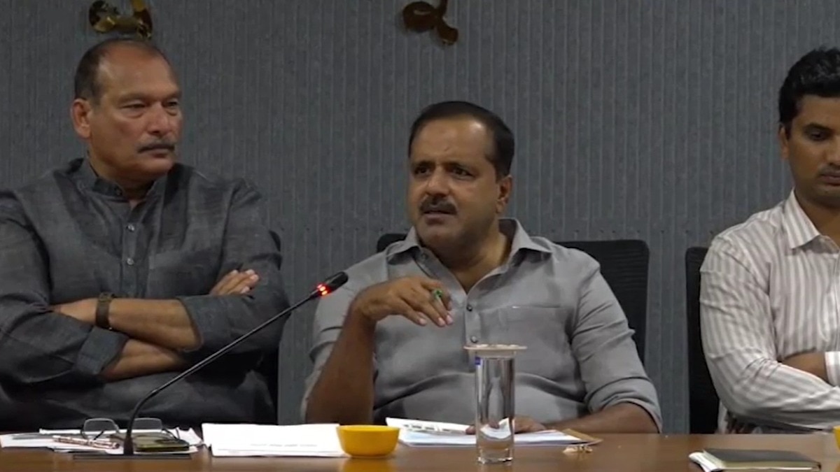 कर्नाटक: यूटी खादर ने पूर्व पुलिस कमीश्नर के कार्यकाल को किया याद. (photo: ITG)