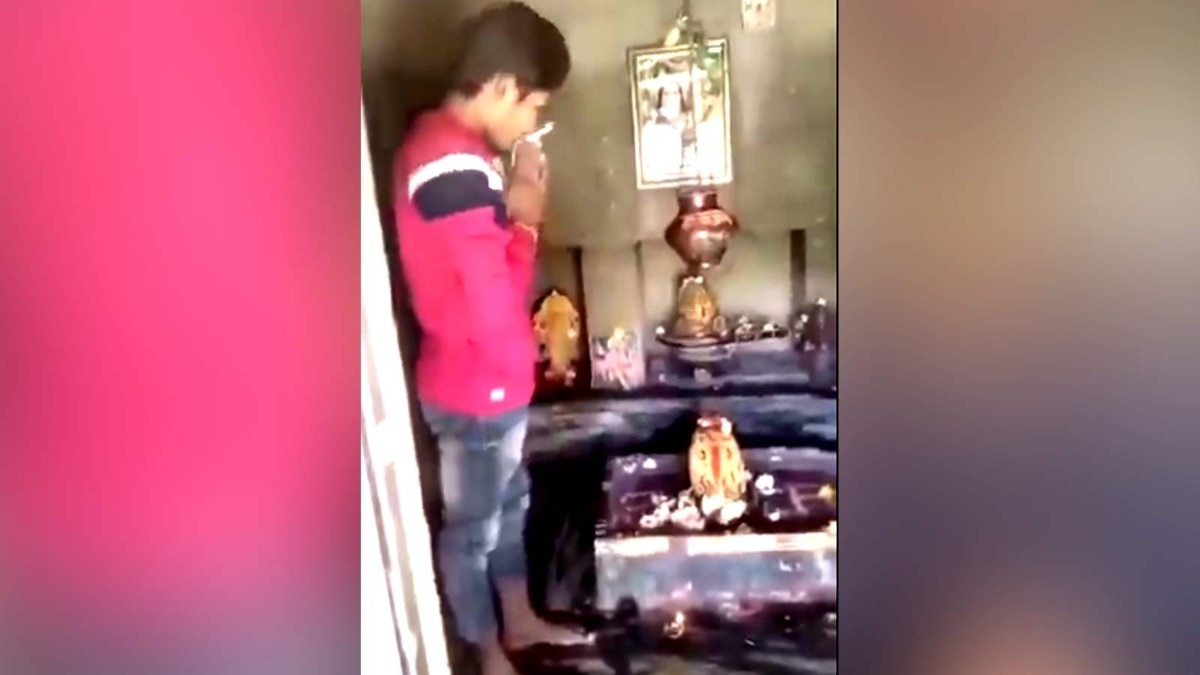 अदोनी की रणमंडल पहाड़ी पर स्थित वह शिव मंदिर जहां यह घटना हुई थी. (Photo: Social media)