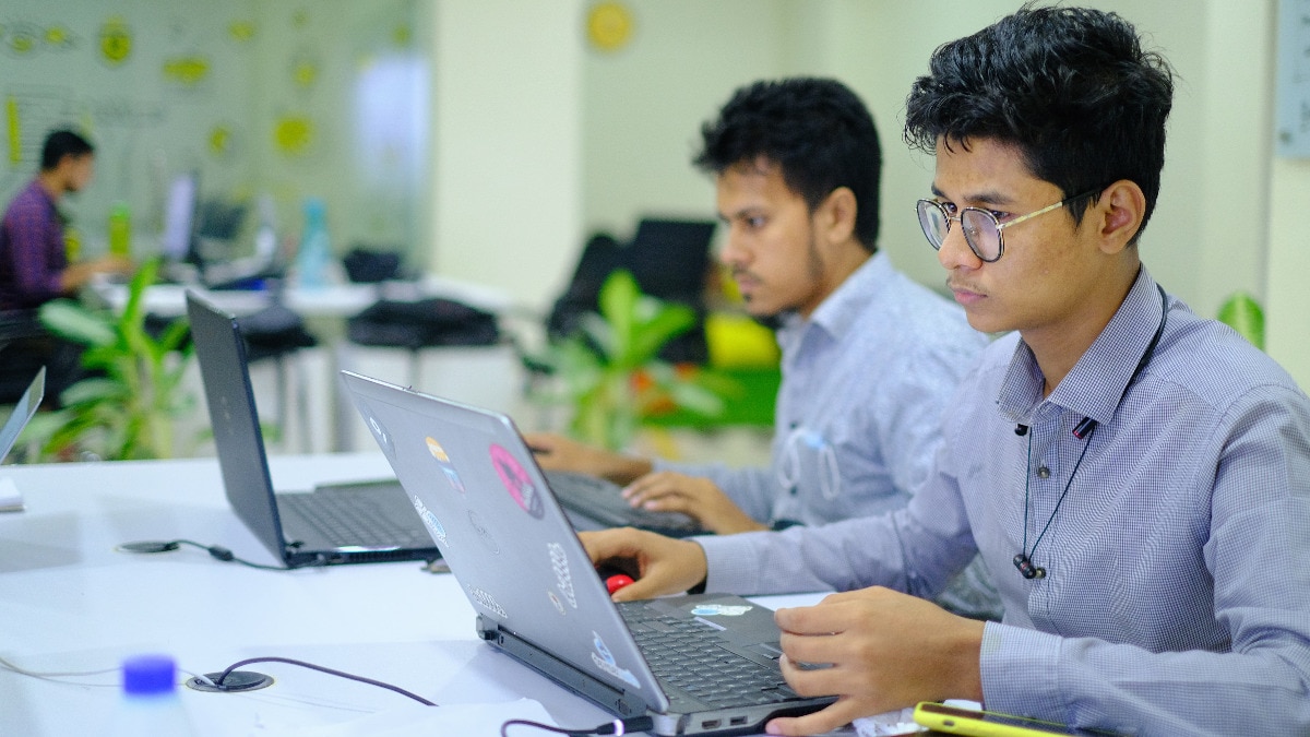Engineering job guarantee 'died in 2020': Founder's post reignites CS degree debate