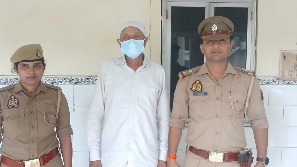 Teacher molests Class 12 student