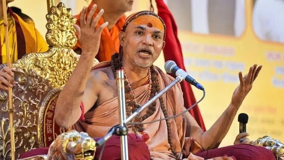 शंकराचार्य स्वामी अविमुक्तेश्वरानंद ने चंपत राय के हालिया बयान पर भी सवाल उठाए. File Photo ITG