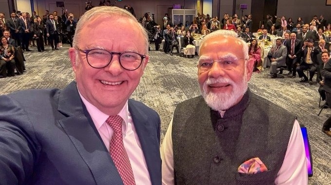 ऑस्ट्रेलियाई पीएम ने PM नरेंद्र मोदी के साथ ली सेल्फी. (Social Media @AlboMP )