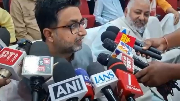 MP वक्फ में दो गैर-मुस्लिम को शामिल किया गया है. (Photo- Screengrab)