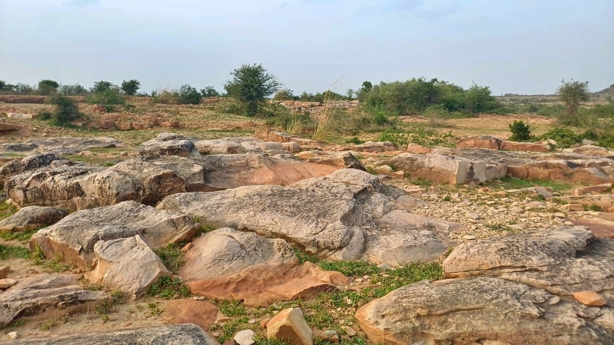 राजस्व अभिलेखों में ये जमीन सरकारी 'पहाड़' के रूप में दर्ज है (Photo- ITG)