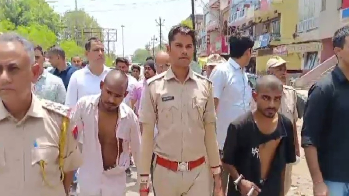 पुलिस ने निकाला बुजुर्ग व्यापारी के हत्यारों का जुलूस  (Photo: itg)