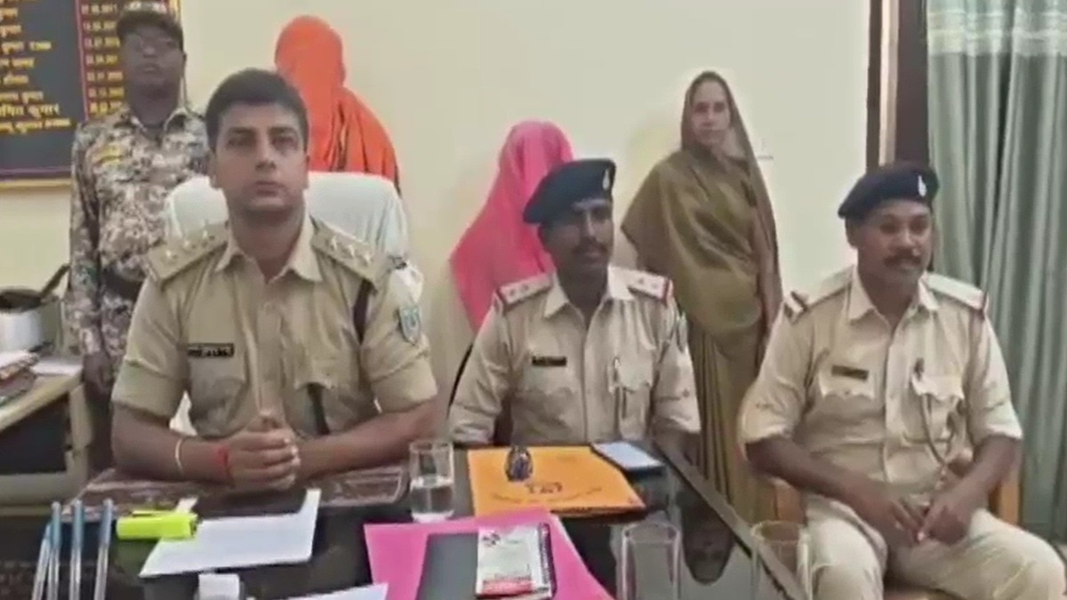 पुलिस ने हत्या के दोनों आरोपियों को अरेस्ट किया. (Photo: Screengrab)