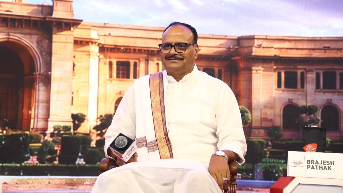 डिप्टी सीएम ब्रजेश पाठक ने लखनऊ अग्निकांड के दोषियों को सजा दिलाने का वादा किया है. (Photo: ITG)
