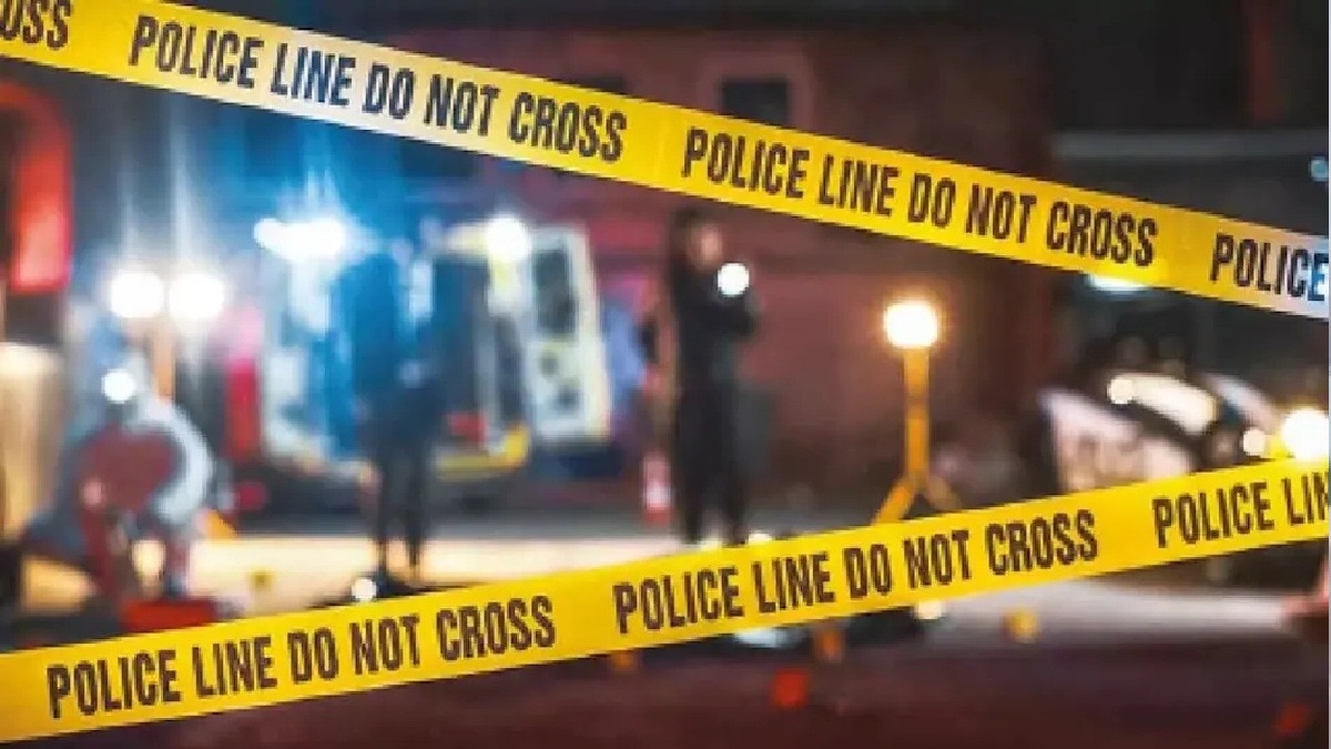 बेटे को मायके ले जाने से भड़का पति, पत्नी को मारकर कुचल डाला चेहरा (Photo: representational image)