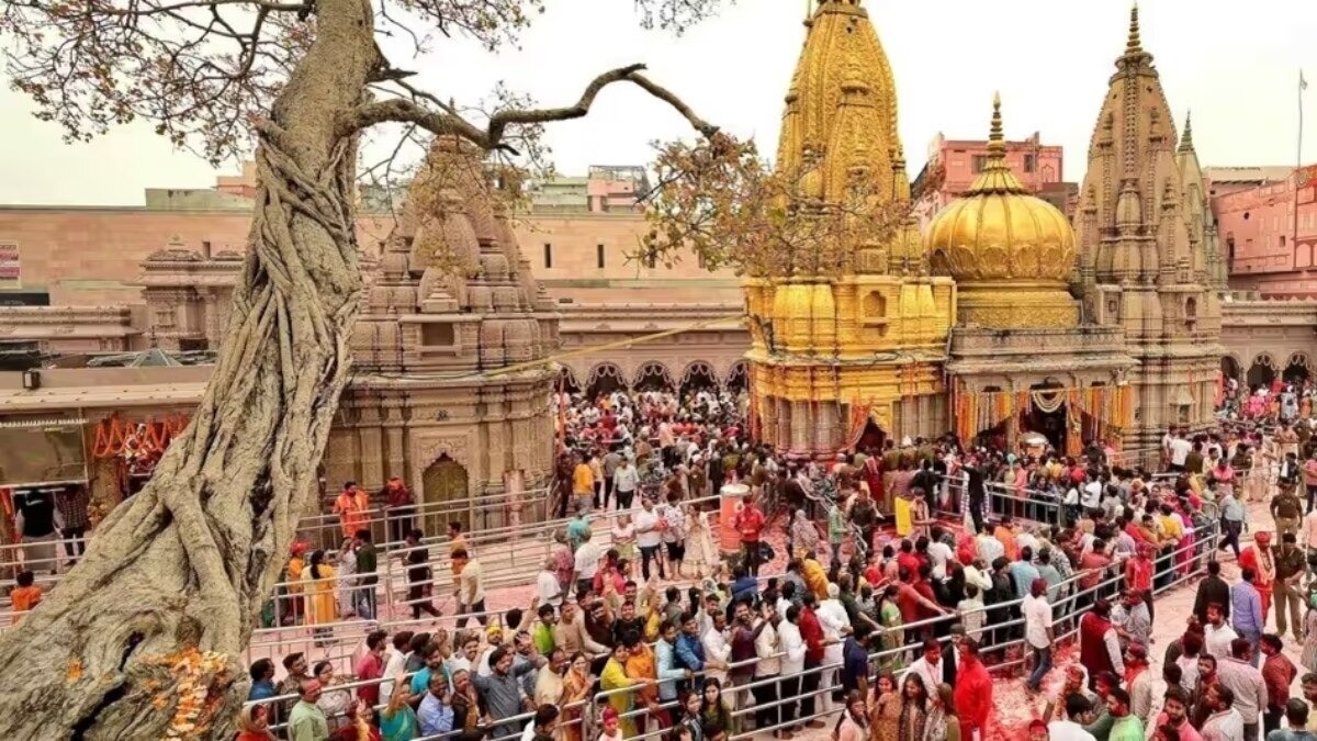 80 वर्षीय मां ने काशी विश्वनाथ मंदिर में दान किए ₹3.5 करोड़(File Photo: ITG)