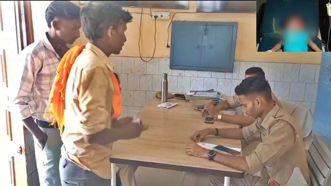 Family members approach the police following the death of a young child in Hardoi (Photo: Screengrab)