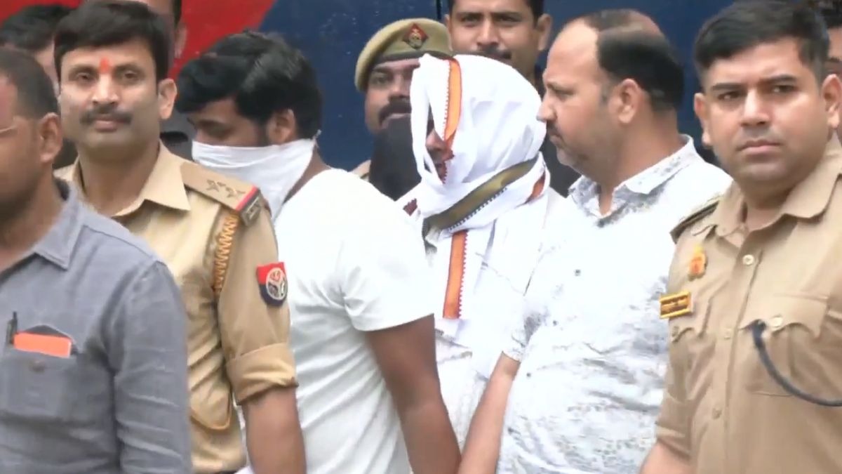 पुलिस रिमांड पर टिन्नू यादव और मनीष यादव. (Photo: Screengrab)