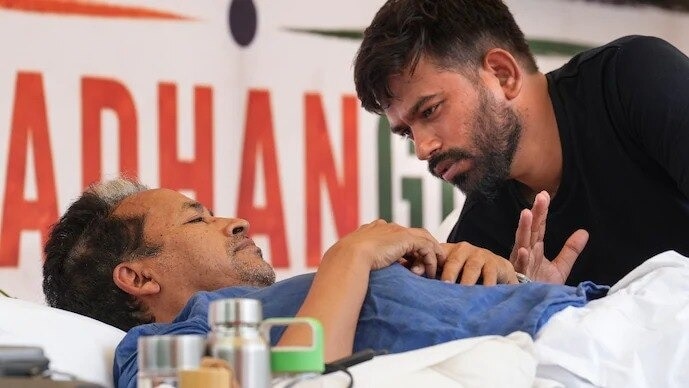 'सोनम वांगचुक को चादरों की आड़ में चोरों की तरह ले गई पुलिस', गुस्साए अभिजीत बोले- अब मैं करूंगा आमरण अनशन