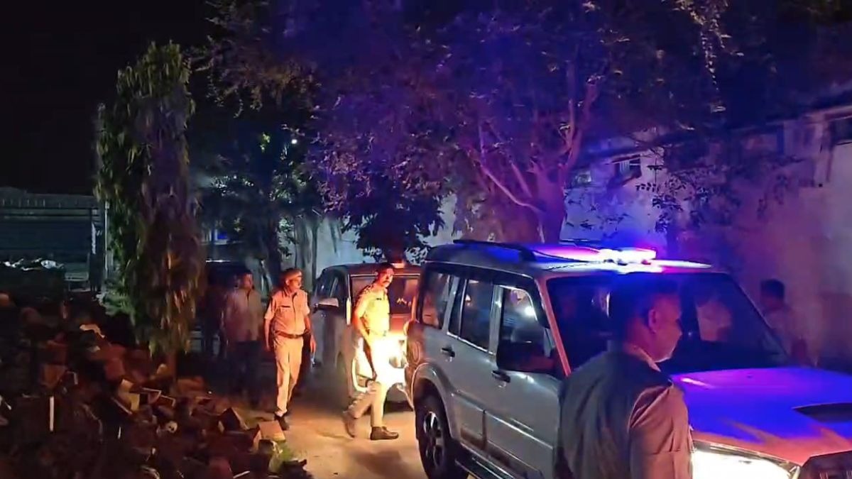 पूरे घटनाक्रम को लेकर जांच में जुटी पुलिस. (Photo: ITG)
