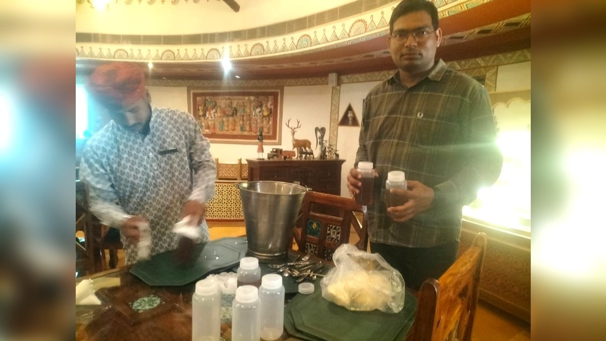 चोखी ढाणी से तेल, मावा और काजू के सैंपल लैब भेजे.(Photo:ITG)