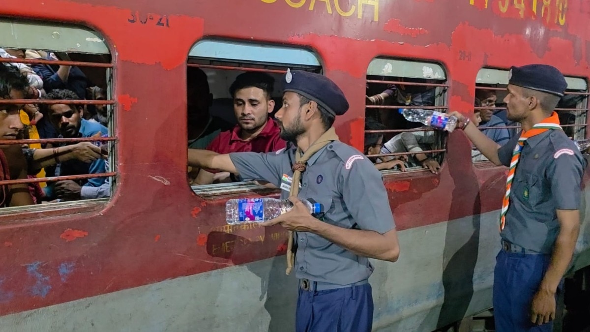 JFWC Exam 2026: परीक्षार्थियों के लिए रेलवे का तोहफा, झारखंड में चलेंगी 10 परीक्षा स्पेशल ट्रेनें, देखें टाइम शेड्यूल