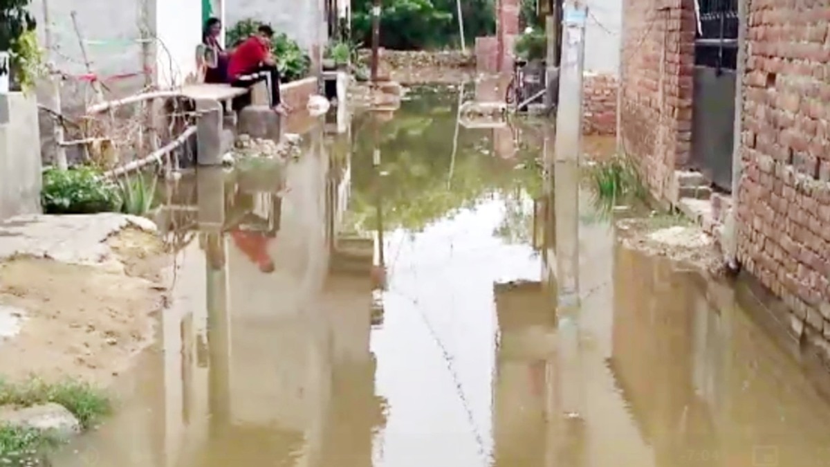 Ghaziabad Hindon Water Rising 