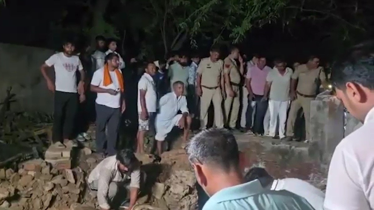 बछड़े को बचाने एक-एक कर कुएं में उतरे 4 लोग, चारों की हुई मौत