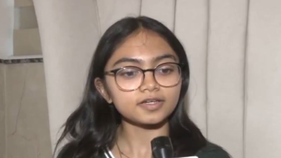 न FB, न इंस्टाग्राम की रील्स, ये है NEET टॉपर की कामयाबी का राज