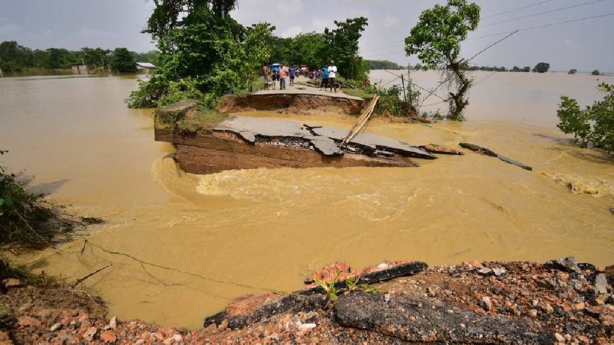 असम में बाढ़ ने कहर मचा कर रखा है. (File photo: ITG)