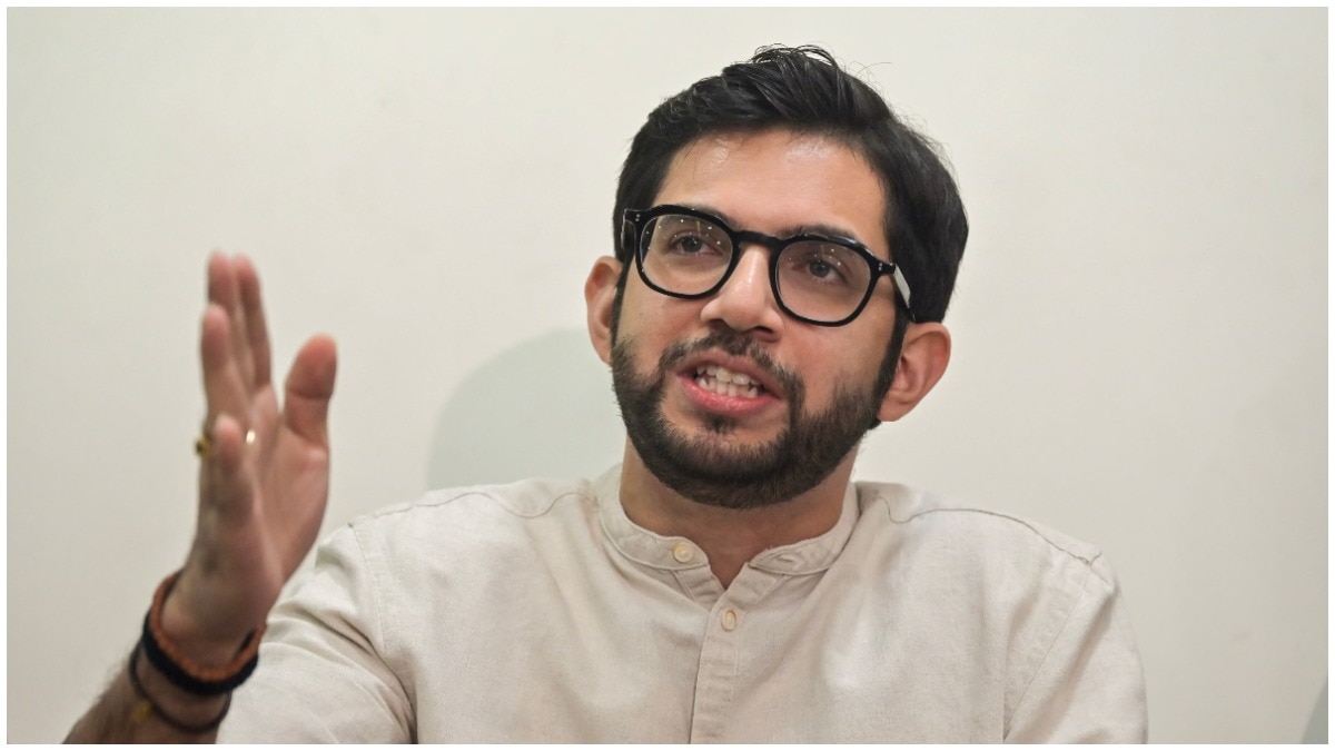 नीट पेपर लीक के मुद्दे पर छात्रों के विरोध प्रदर्शन का समर्थन करते हुए आदित्य ठाकरे ने सरकार पर दमन का आरोप लगाया. (Photo: File)
