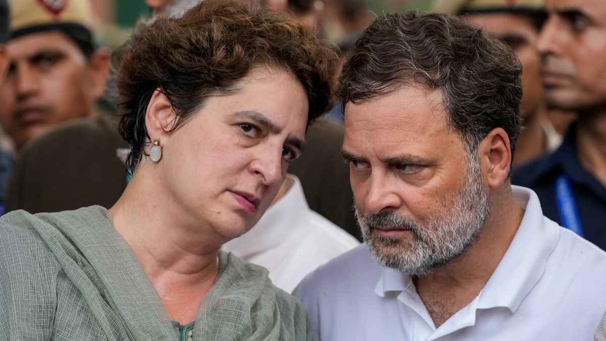 rahul gandhi and Priyanka gandhi protest