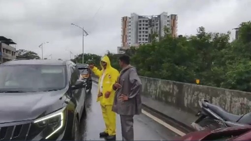 बालासाहेब ठाकरे फ्लाईओवर पर हुआ हादसा.(Photo: Screengrab)