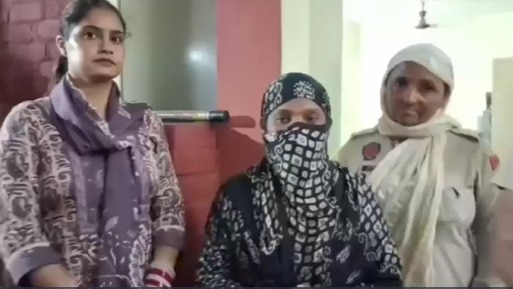 हथियार और कार भी बरामद.(Photo: Screengrab)