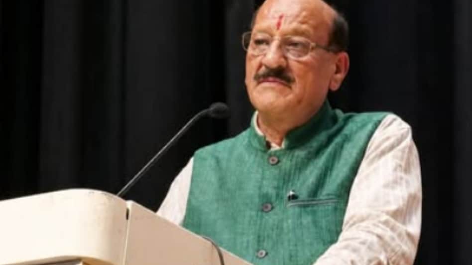 देहरादून: स्वास्थ्य मंत्री के आवास के बाहर बेरोजगार नर्स ने पिया फिनाइल, अस्पताल में चल रहा इलाज - uttarakhand dehradun nurse consumes phenyl health minister residence ntc ...