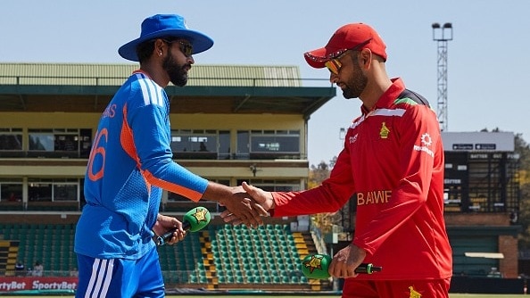 सिकंदर रजा हरारे की पिच से हुए नाराज. (Photo: AFP)
