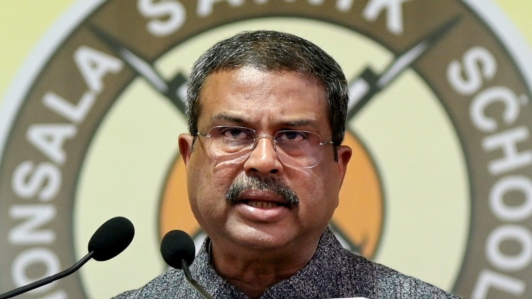 NTA के 47 अफसर बर्खास्त, CJP प्रोटेस्ट के बीच शिक्षा मंत्रालय का बड़ा एक्शन.. NTA के 47 अफसर बर्खास्त, CJP प्रोटेस्ट के बीच शिक्षा मंत्रालय का बड़ा एक्शन..