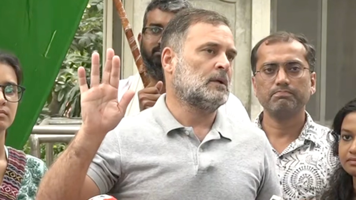 राहुल गांधी का कहना है कि पहले शिक्षा मंत्री को हटाया जाए फिर आगे की बात होगी (Photo: Youtube/@ahulgandhi)
